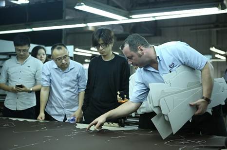 巴斯特的极致天窗工艺新葡京网上赌场遇见伟