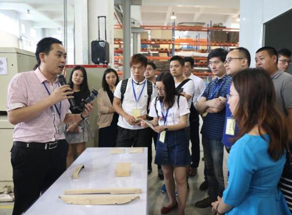 巴斯特的极致天窗工艺新葡京网上赌场遇见伟(图17) 巴斯特的极致天窗工艺新葡京网上赌场遇见伟(图17)