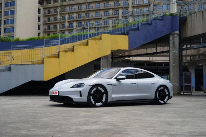 无需多言保时捷Taycan 4澳门新葡京app【路试】强者(图9)